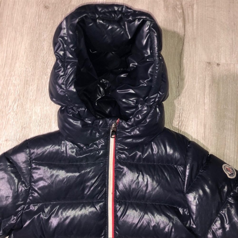 Moncler coat for toddler 3T navy blue good condition
